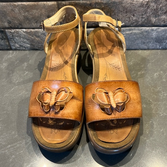 Dansko Shoes - Dansko Adina Butterfly sandals